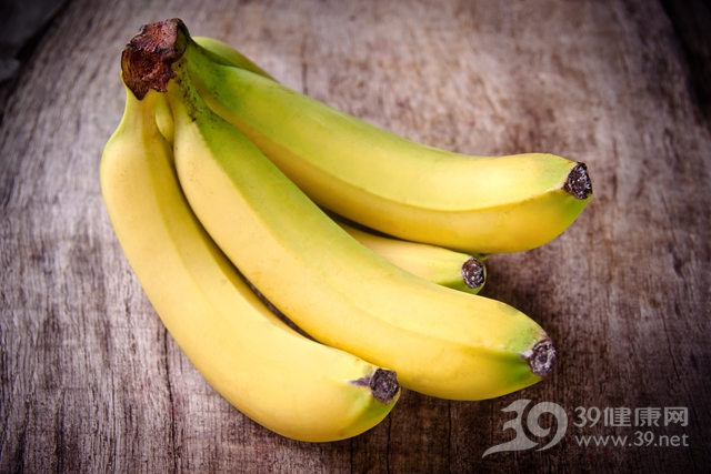 香蕉吃生一點還是熟一點的好？功效居然差這麼多！